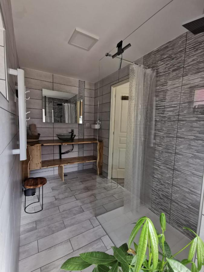 Les Ecuries Saserang Holiday home *